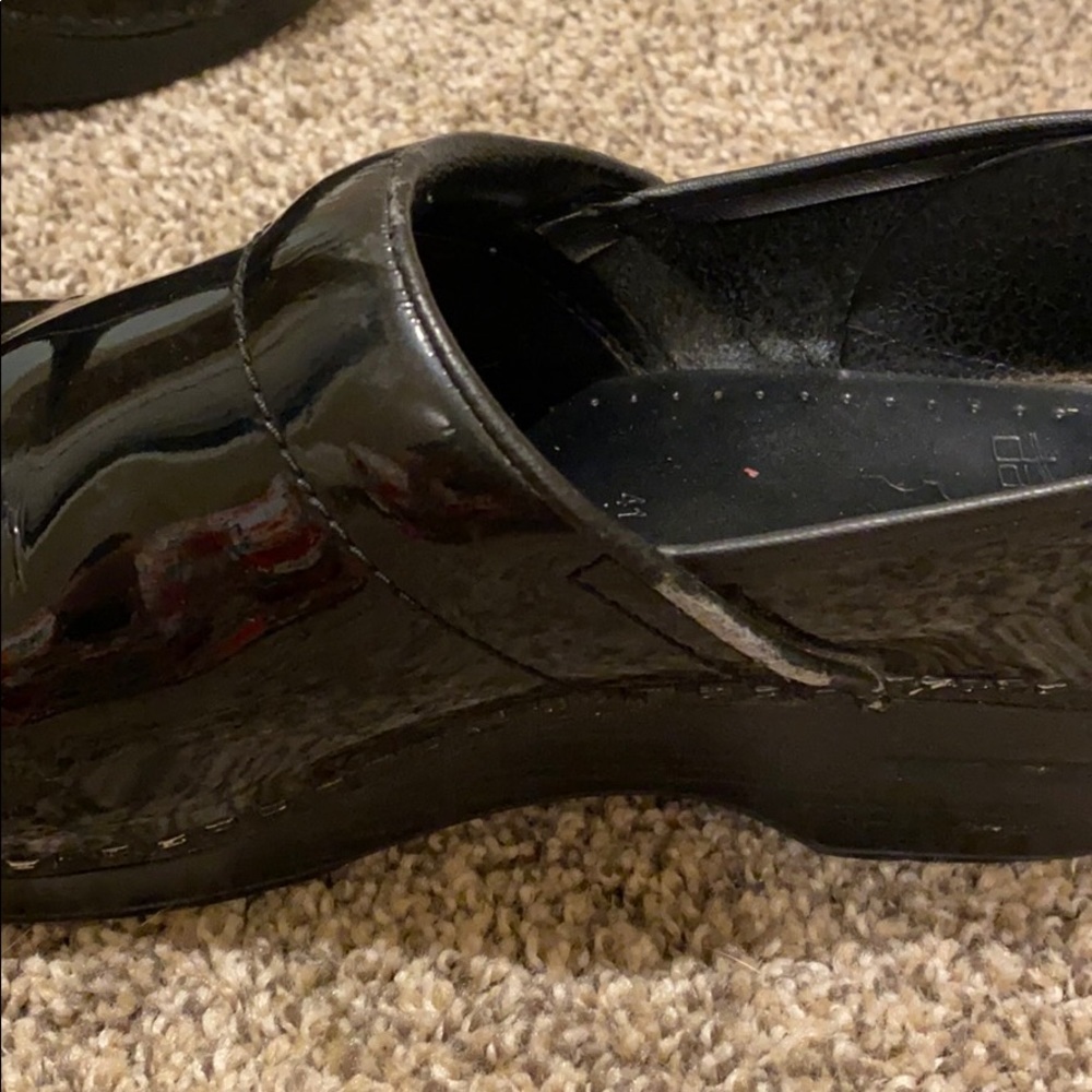 Dansko Patent Leather Black Clogs Sz 11 - Picture 3 of 8